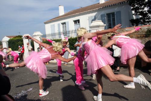 Iconographie - Fête des fleurs - Le Moulin Rouge