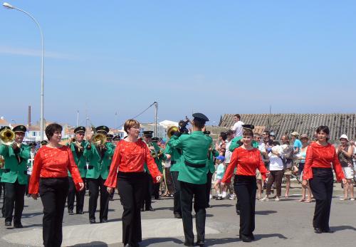 Iconographie - Notre-Dame des Paludiers à la fête des fleurs de l'Île-d'Yeu