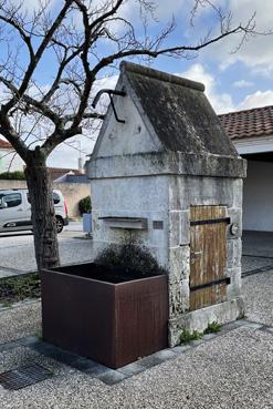 Iconographie - La pompe rue de La Rochejaquelein