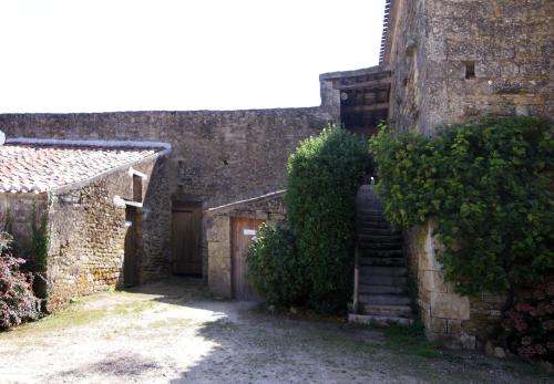 Iconographie - Le corps de ferme du château