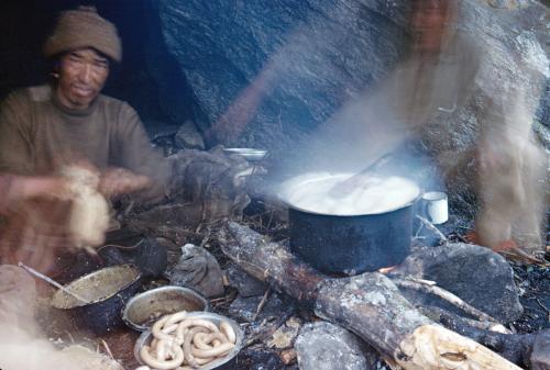 Iconographie - Ascension du Cho Oyu - La cuisine