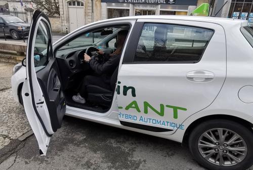 Iconographie - Véhicule de l'auto-école Alain Flant