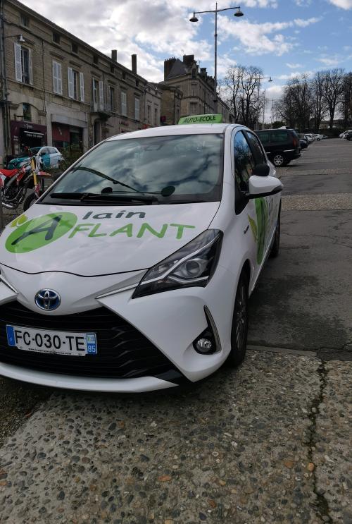 Iconographie - Véhicule de l'auto-école Alain Flant