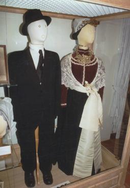 Iconographie - Costumes de mariés