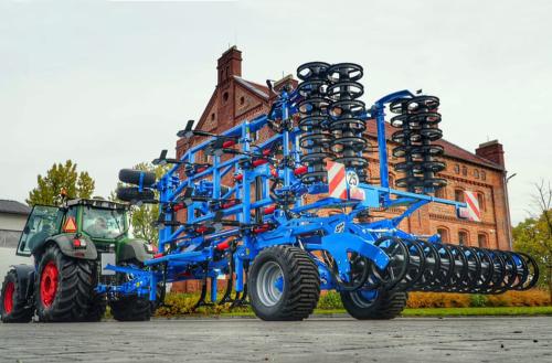 Iconographie - Machine agricole des établissements Carré