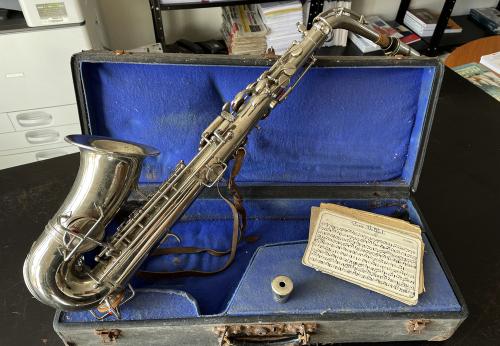 Iconographie - Le saxophone de M. Thibaud, de Bois Fossé