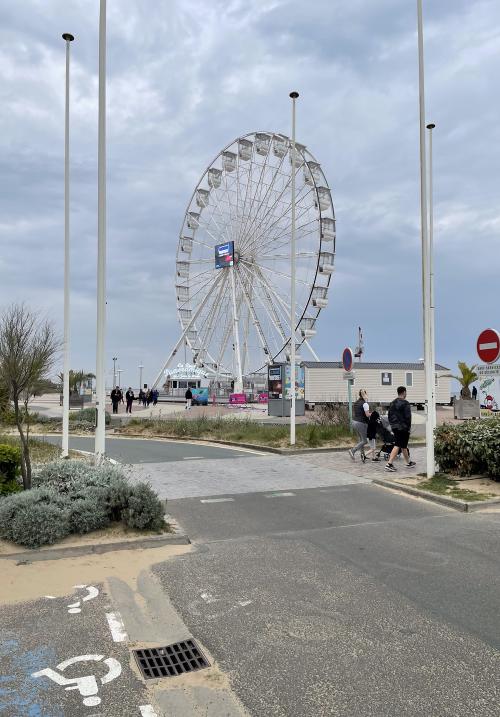 Iconographie - La grande roue sur le remblai