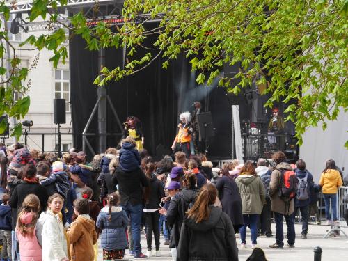 Iconographie - Concert du groupe "La vache qui rock"