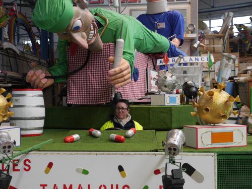 Iconographie - Conductrice du char de Sud Loire Carnaval 