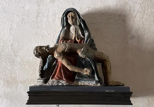 Iconographie - La Pieta de l'église d'Allanche du XVIe siècle.