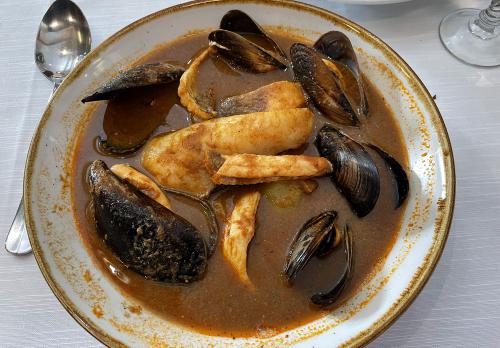 Iconographie - Assiette de bouillabaisse au restaurant Miramar