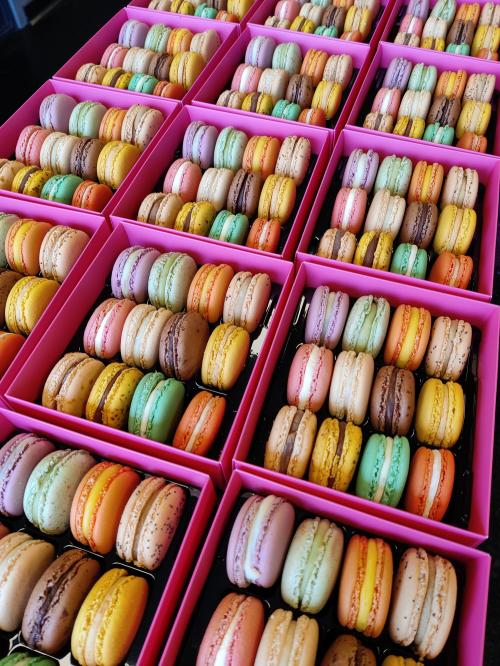 Iconographie - Production de la pâtisserie Maurice - Des macarons