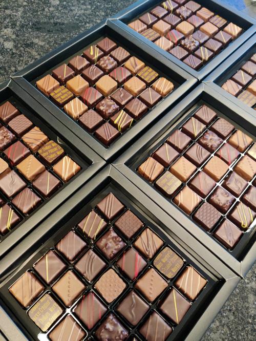 Iconographie - Production de la pâtisserie Maurice - Crottes de chocolat