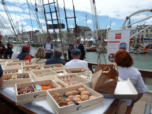 Iconographie - Réception à bord du Marité organisée par l’OPCI