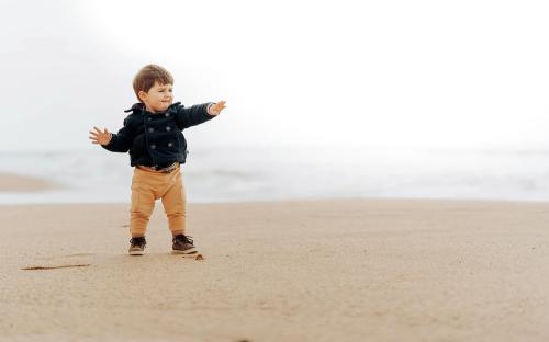 Iconographie - Premiers pas sur la plage