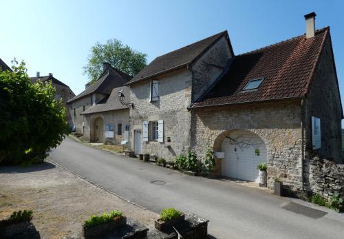 Iconographie - Maisons près de l'église