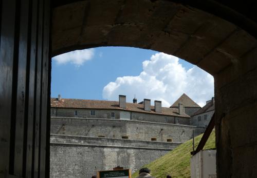 Iconographie - Le Château de Joux - L'entrée du fort