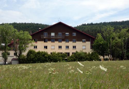 Iconographie - Corps de ferme transformé en logements