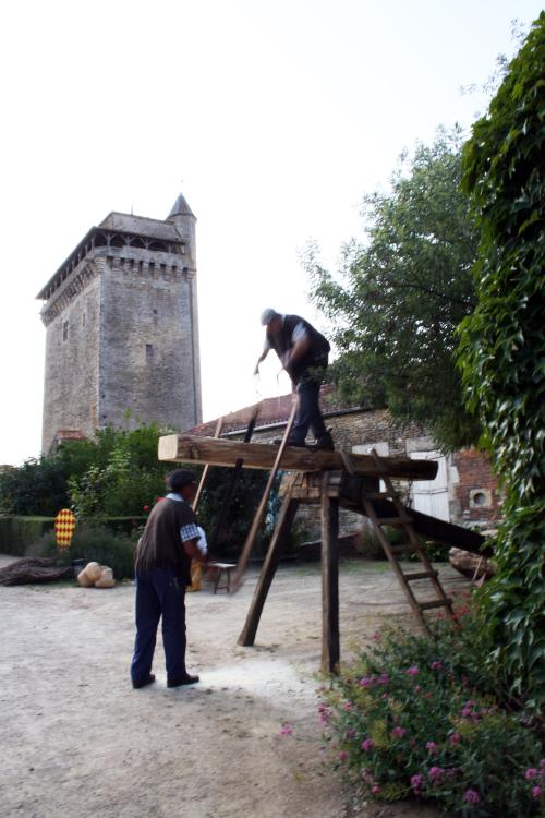 Iconographie - Fête médiévale au donjon - Les scieurs de long