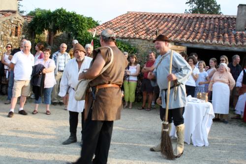 Iconographie - Fête médiévale au donjon - Bonimenteurs