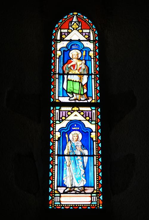 Iconographie - La chapelle Notre-Dame de Fréligné - Vitrail aux Saint Louis et Henri