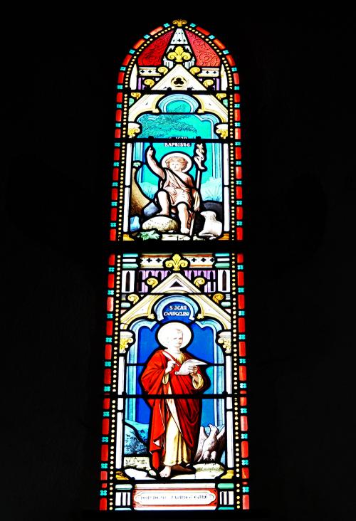 Iconographie - La chapelle Notre-Dame de Fréligné - Vitrail aux Saint Jean