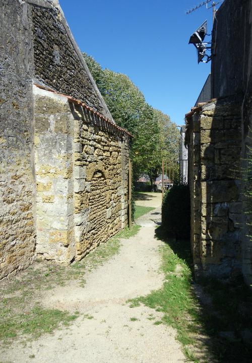 Iconographie - Passage entre le donjon et l'église