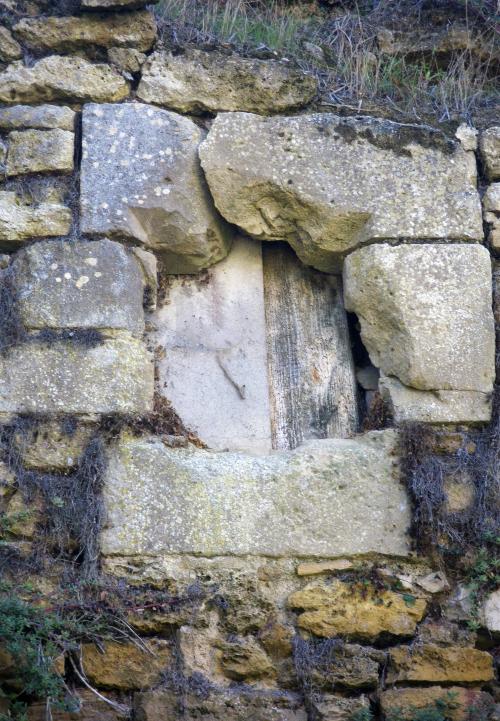 Iconographie - Ouverture dans le mur des remparts