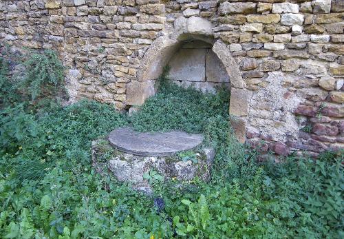 Iconographie - Accès au caves sous le donjon