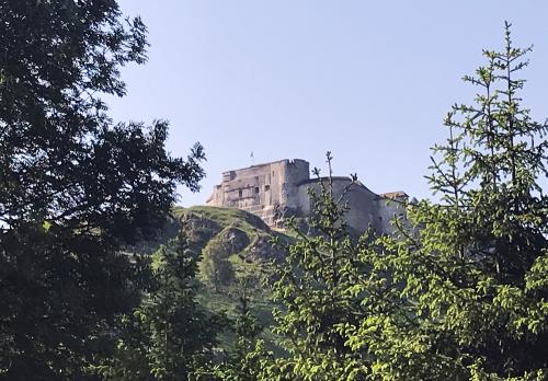 Iconographie - Le Château de Joux