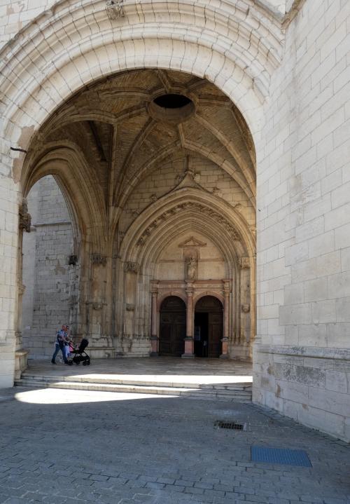 Iconographie - La collégiale Notre-Dame - Le clocher porche de 1640