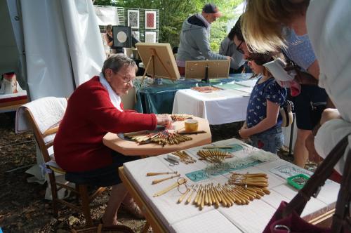 Iconographie - Stand de savoir-faire autour de la dentelle