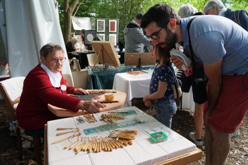 Iconographie - Stand de savoir-faire autour de la dentelle