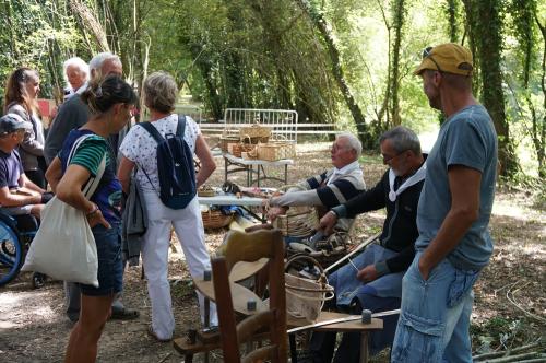 Iconographie - Geste et savoir-faire traditionnels proposés par Patrimoine et savoirs du bocagedente