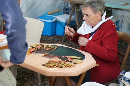 Iconographie - Le stand d’animation dentelle lors de Ol é la Vendée