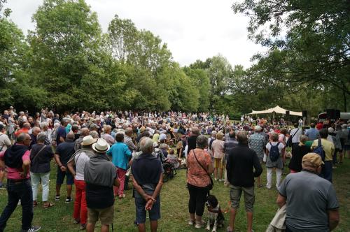 Iconographie - Le public devant la Caroulète d’Olivier Pi Fanie