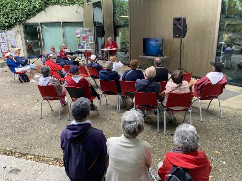 Iconographie - La conférence donnée par Jean-Pierre Bertrand