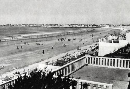 Iconographie - Terrasses donnant sur la plage