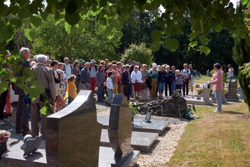 Iconographie - Journée mortelle au cimetière Péronnière