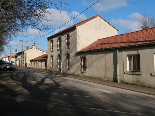 Iconographie - L'Ecole Anselme Roy (côté rue)