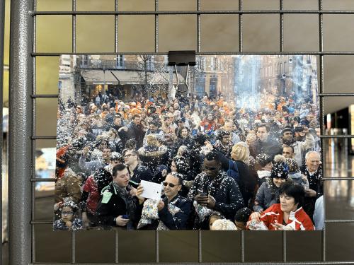 Iconographie - Exposition photographique du carnaval d’Albi dans le hall du théâtre Scène nationale d’Albi