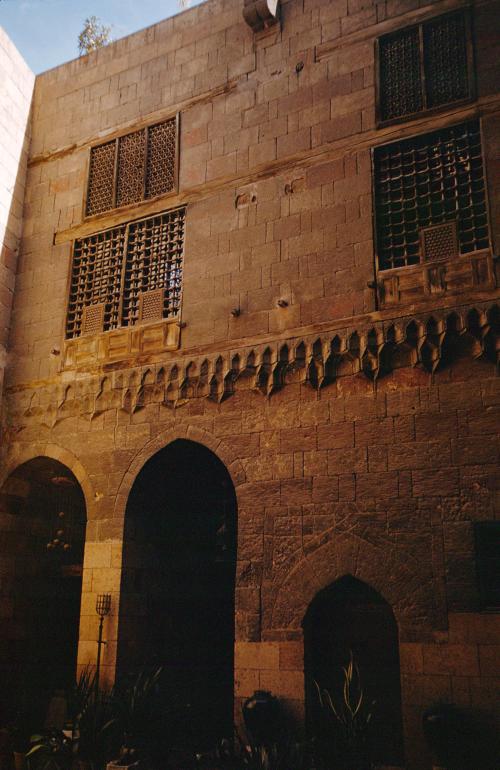 Iconographie - Détail de l'architecture traditionnelle - fenêtres à moucharabiés