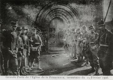 Iconographie - Grande porte de l'église - Inventaire du 15 février 1906