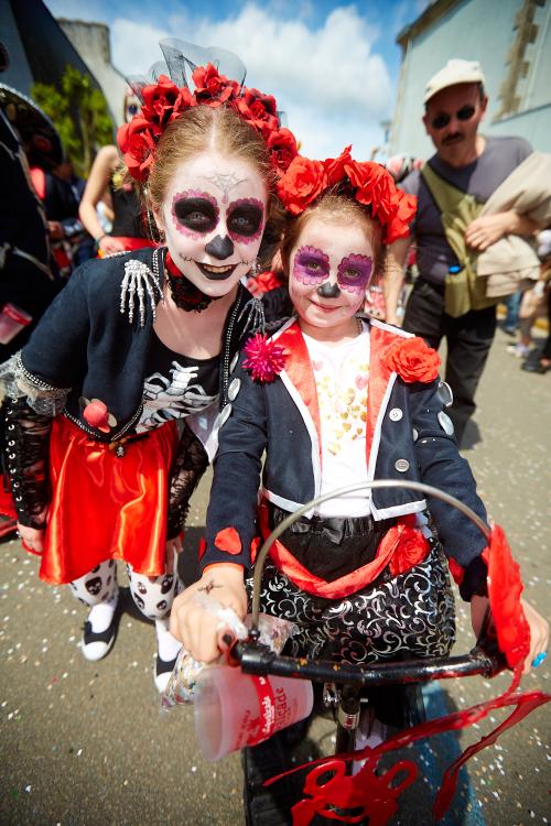 Iconographie - Enfants déguisés pour défilé 2015
