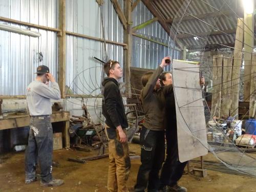 Iconographie - moments de construction dans les différents hangars de Scaër