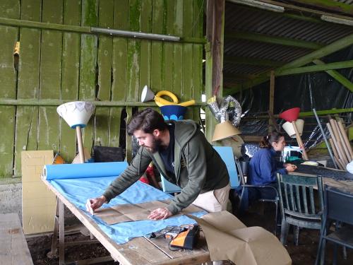 Iconographie - moments de construction dans les différents hangars de Scaër
