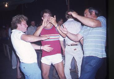 Iconographie - Scène de joie