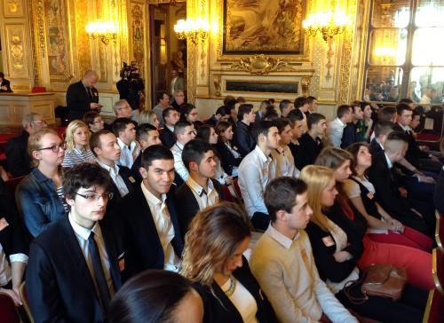 Iconographie - Les meilleurs apprentis de Vendée reçus au Sénat