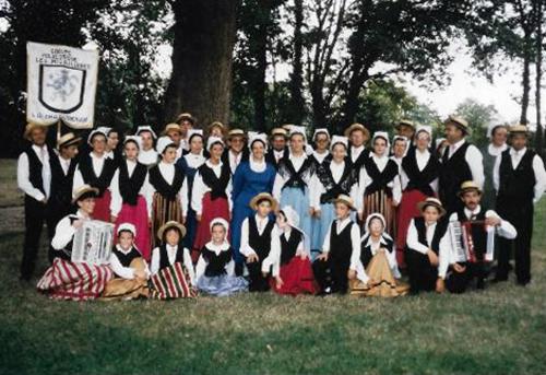 Iconographie - Groupe folklorique Les migaillères