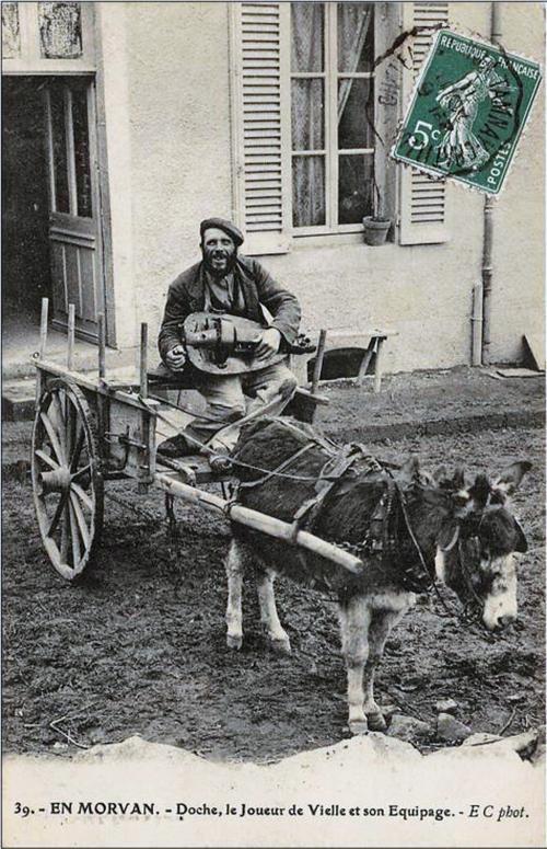 Iconographie - Doche, le joueur de vielle et son équipage